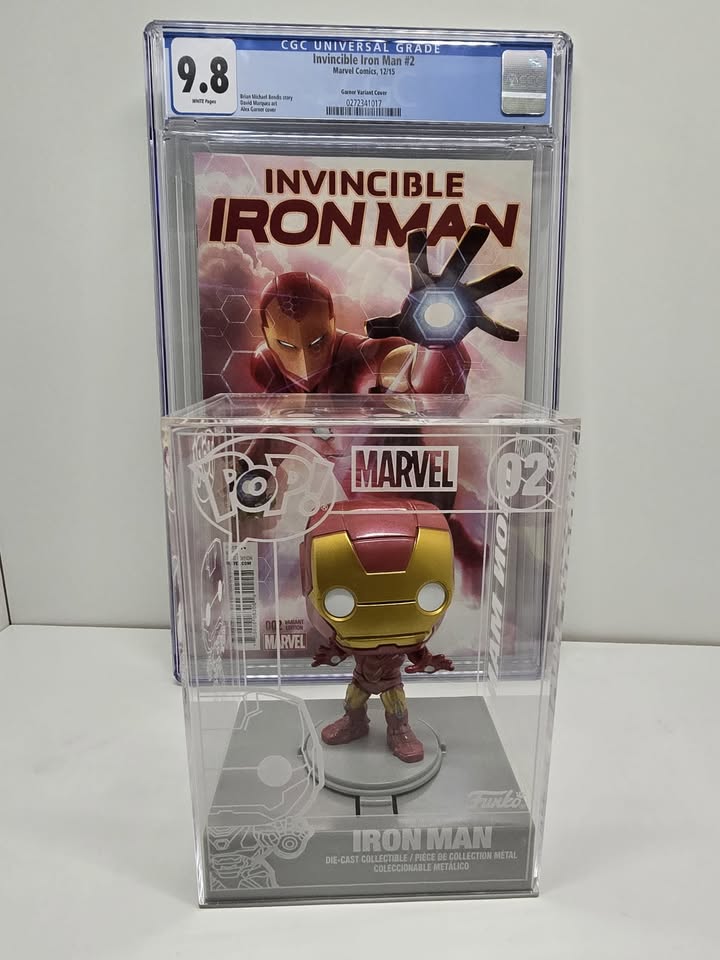 Comics Invicible Iron Man #2 & Funko PoP Iron Man Die-Cast